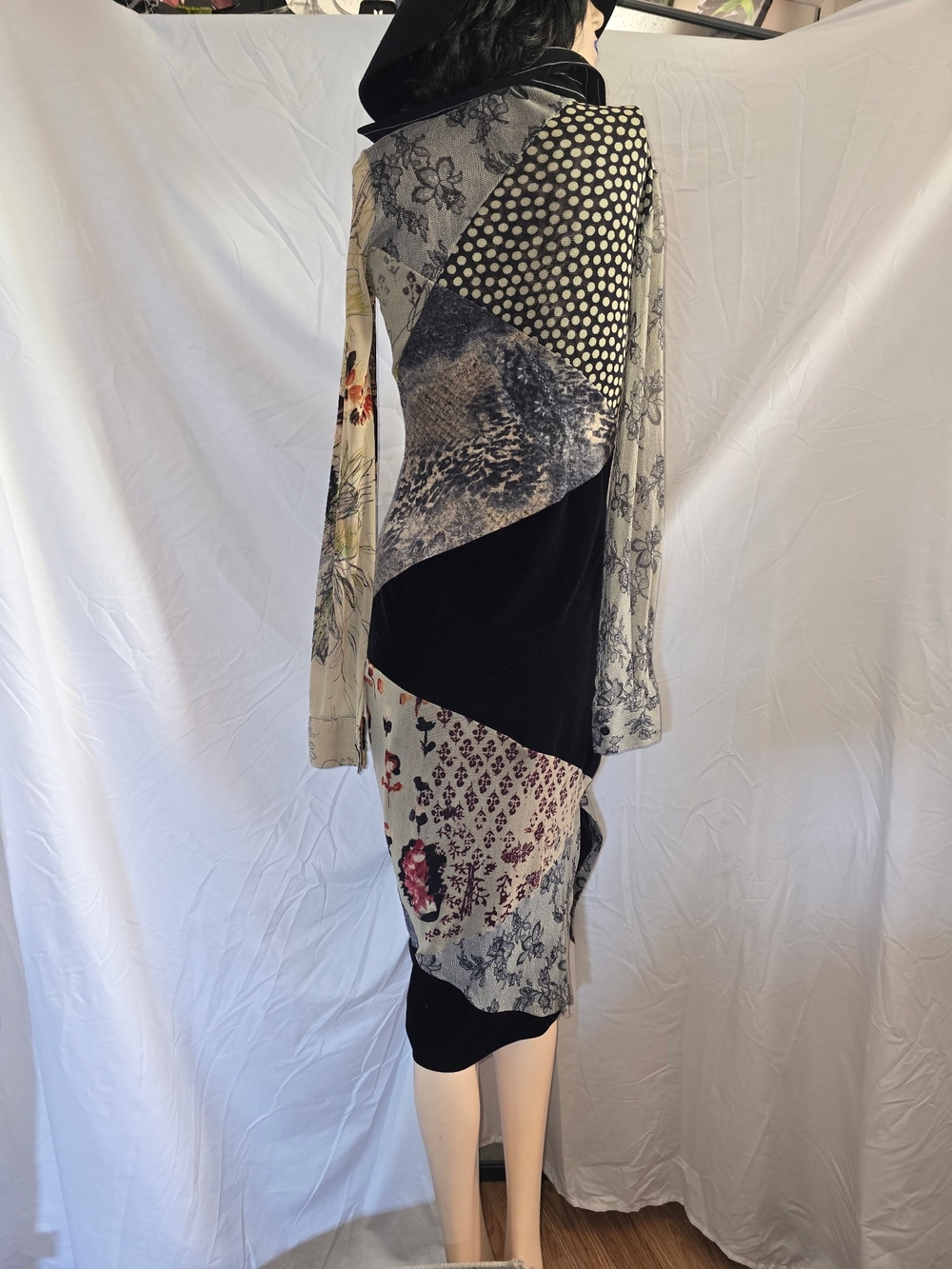 Mixed-Print Long Sleeve Midi Dress in Black and Cream